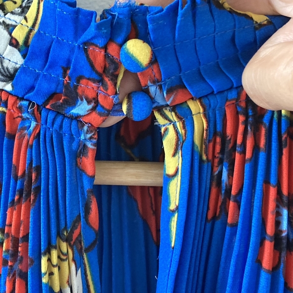 Designer Sample Pleated Floral Chiffon Blouse - UK Size 8/10 -Unique and Elegant - Picture 7 of 13